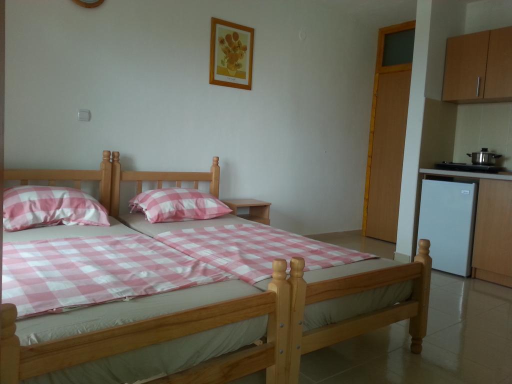 Apartments Nurkovic Dobra Voda Oda fotoğraf